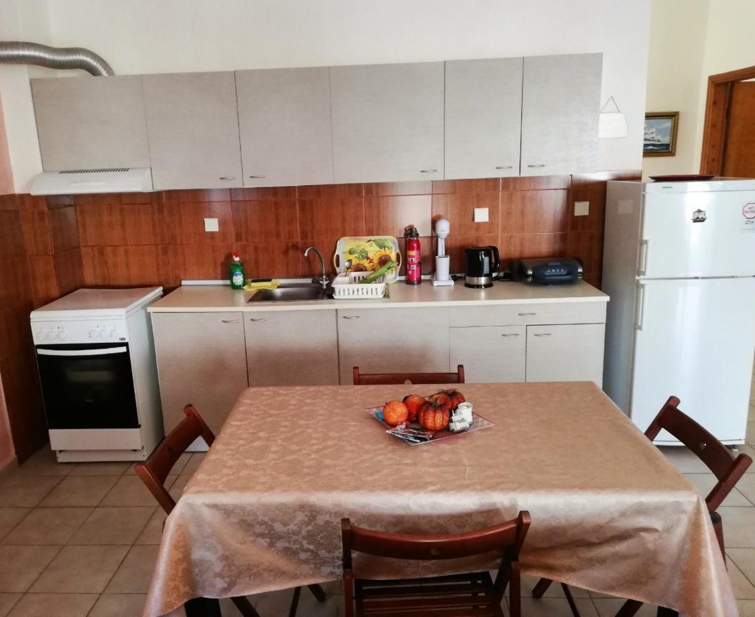 Beautiful apartment ANAIS near the sea Agia Triada  Exterior foto