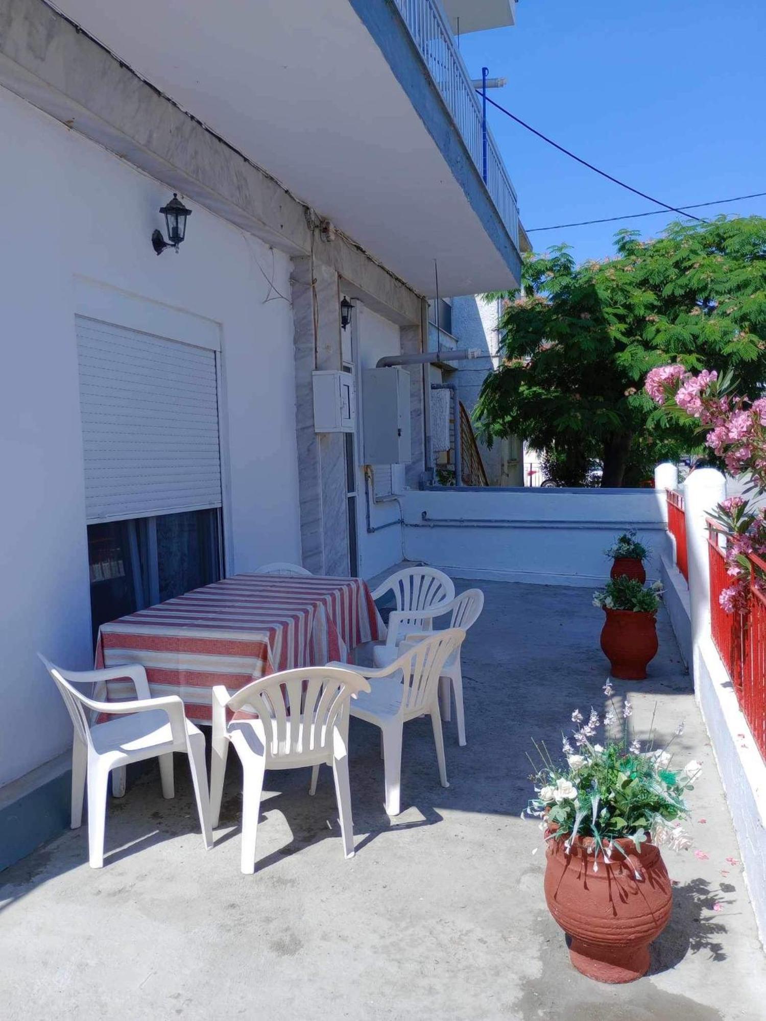 Beautiful apartment ANAIS near the sea Agia Triada  Exterior foto